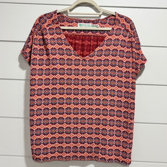 Aventura (REI) women's Spectra top graphic pattern made in India t-shirt size M - Picture 1 of 13